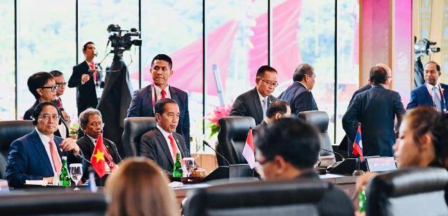 Bertemu ASEAN Youth, Presiden Jokowi Dorong Generasi Muda Maksimalkan Potensi Besar ASEAN