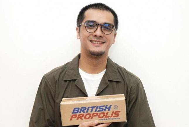 Ricky Harun Bagikan Emas Dan British Propolis. Ini Cara Mendapatkannya
