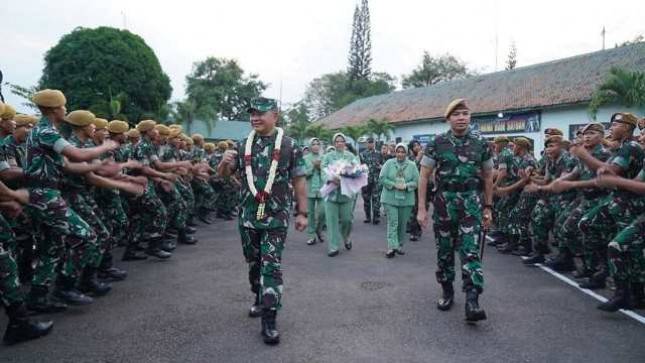 Kasad Jenderal Dudung Abdurachman : Prajurit Akan Optimal Bertugas Jika Tempat Tinggalnya Layak