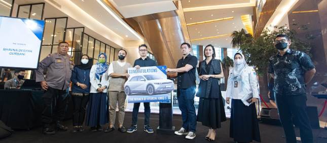 Pacific Place Mall Laksanakan Undian Program IKYWT Berhadiah Mobil Hyundai IONIQ 5
