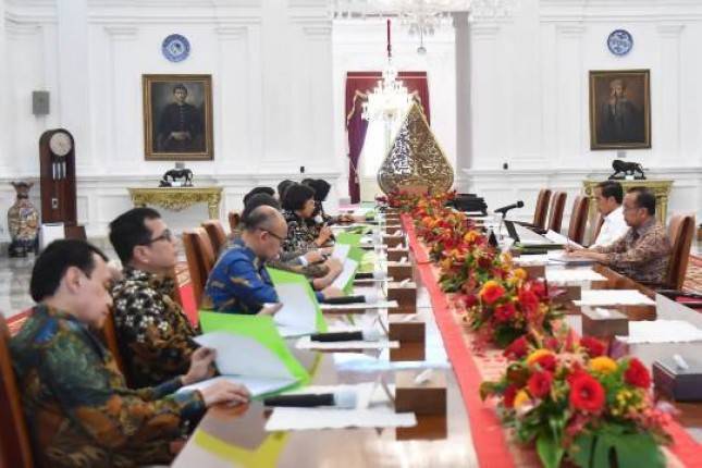 Presiden Jokowi Terima Pansel Pemilihan Calon Anggota Dewan Komisioner OJK