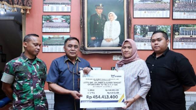 ASABRI Serahkan Rp450 Juta ke Ahli Waris Kopassus yang Gugur di Papua