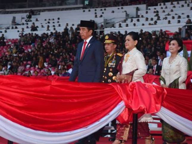Presiden Jokowi Pimpin Upacara Peringatan Ke-77 Hari Bhayangkara