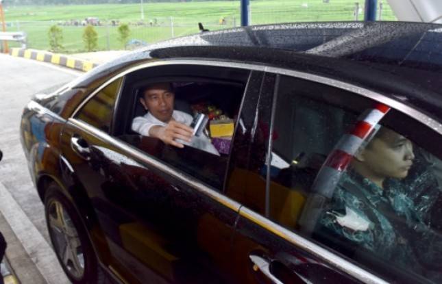 Presiden Jokowi Yakin Target Tol 1.800 Kilometer Tercapai