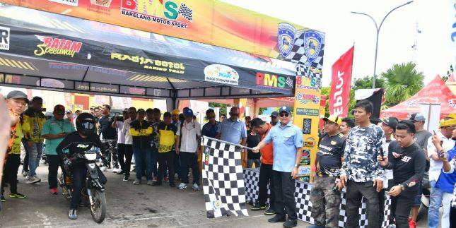 Ketua Umum IMI Bamsoet Buka Final Kejuaraan Nasional Drag Bike Putaran 2 di Batam