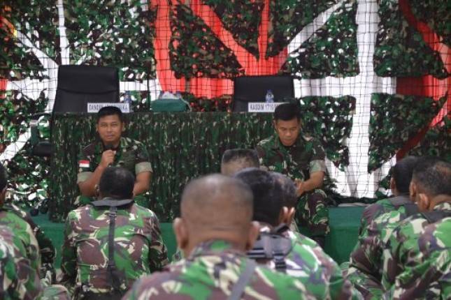 Berikan Jamdan, Dandim 1710/Mimika: Jaga Netralitas TNI Dan Fokus Dalam Penanganan Stunting