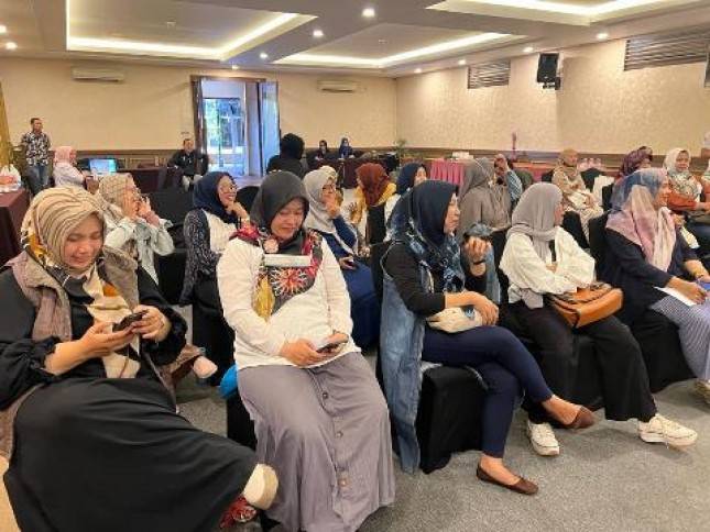 OK OCE Buka Peluang Usaha  Bagi Emak-emak Bandung Bersama KK Indonesia, Ciptakan Lapangan Kerja Baru