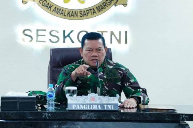 Panglima TNI  Laksamana Yudo Margono Tegaskan Menghadapi Ancaman Keutuhan NKRI, Tentara Kita Siap Tempur