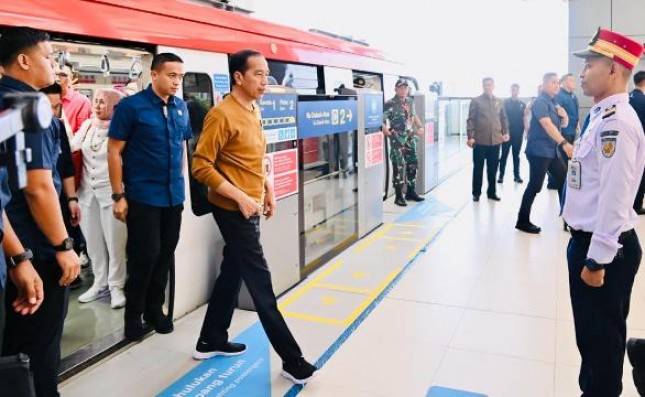 Jajal LRT Jabodebek, Presiden Jokowi: Keamanan dan Keselamatan Harus Diutamakan