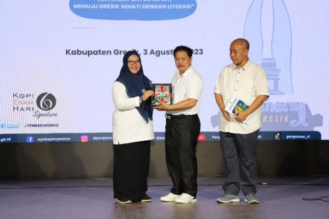 PILM Gresik Angkat Tema Literasi Kesehatan, Wabup Aminatun Habibah Ajak Masyarakat Manfaatkan Bacaan Perpustakaan