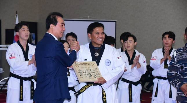 Wadankormar Hadiri Penyematan Sabuk Kehormatan DAN 6 Taekwondo