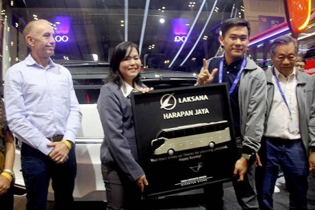 Deretan Bus Mewah Po. Harapan Jaya Terbaru di Pameran GIIAS 2023