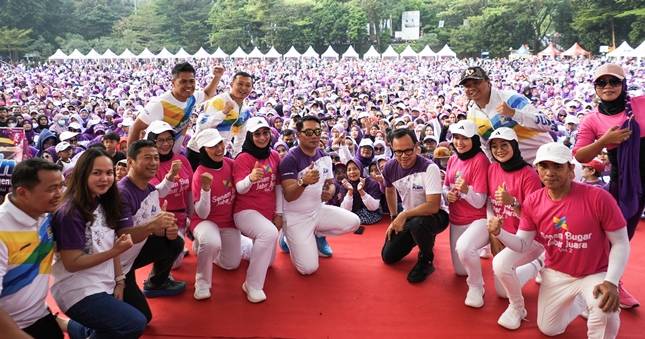 Gubernur Ridwan Kamil dan Walkot Bima Arya Hadiri SoKlin Softergent Double Perfume Festival di Bogor