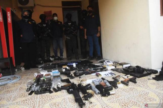 Kapolda Metro Jaya Sebut DS 88 Temukan Bendera ISIS Saat Penggeledahan di Bekasi