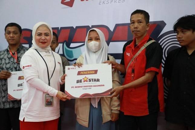 SiCepat Ekspres Kembali Salurkan Beasiswa Pendidikan untuk Anak Karyawan Lewat Program Program Be A Star