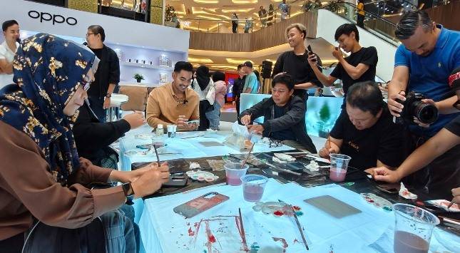 Lewat Kehadiran OPPO Reno10 5G, OPPO Dukung Insan Kreatif Kota Bandung 