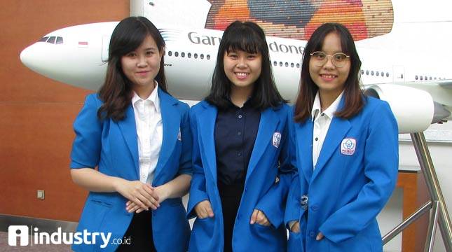 Fakultas Hukum President University Jadi Runner Up di Ajang Business Law Competition 2017
