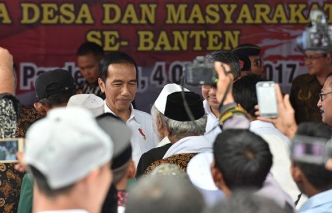 Masyarakat Tangerang Terima 10.000 Sertifikat Tanah