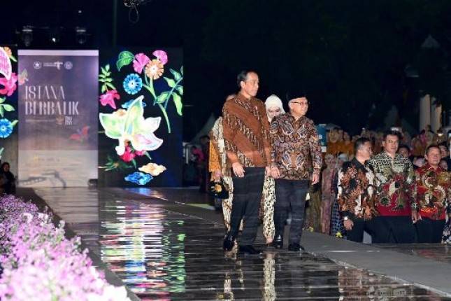 Buka Istana Berbatik, Presiden Jokowi Ajak Masyarakat Lestarikan Seni Budaya Indonesia
