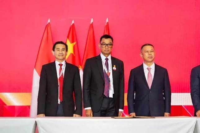 PLN Teken MoU dengan Trina Solar China Bangun Pabrik Sel dan Panel Surya di Kawasan Industri Kendal