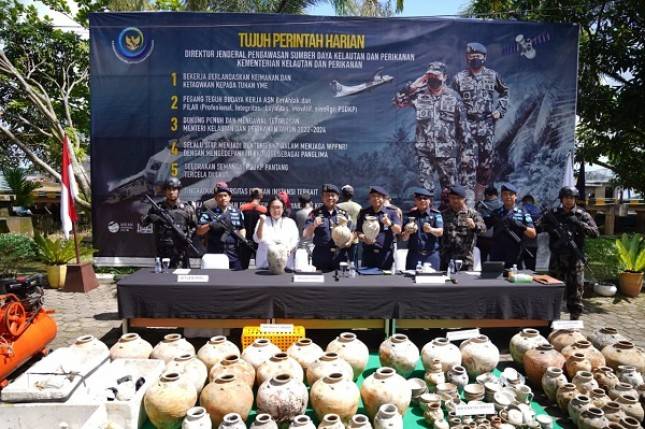 Kementerian Kelautan dan Perikanan (KKP) Tangkap 3 Kapal Pelaku Pengangkatan BMKT Ilegal
