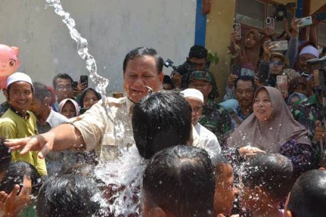 Menhan Prabowo Subianto Resmikan 12 Sumber Titik Air di Pamekasan Madura, Jawa Timur  