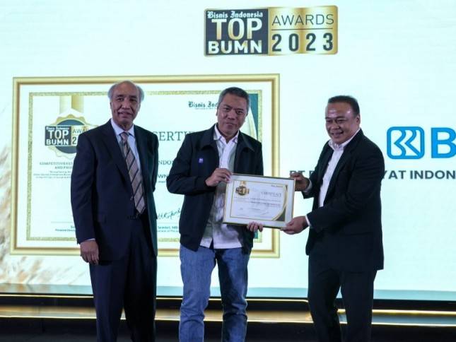 Dinobatkan Sebagai BUMN Terbaik, BRI Boyong 3 Penghargaan TOP BUMN Award