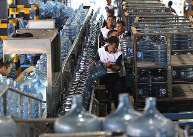 AQUA Perkuat Industri Air Minum Dalam Kemasan 