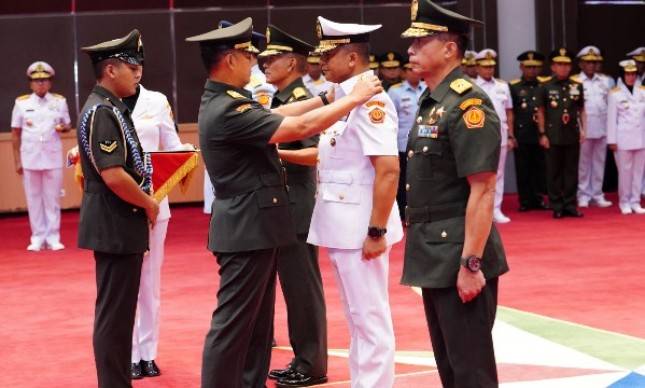 Kasum TNI Pimpin Sertijab Danpuspom TNI dan Dandenma Mabes TNI