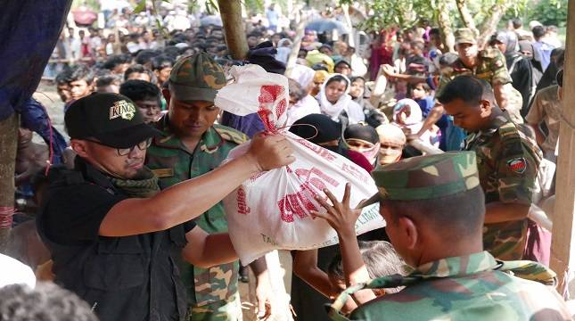 GBC Distribusikan Ratusan Paket Bahan Makanan ke Pengungsi Rohingya