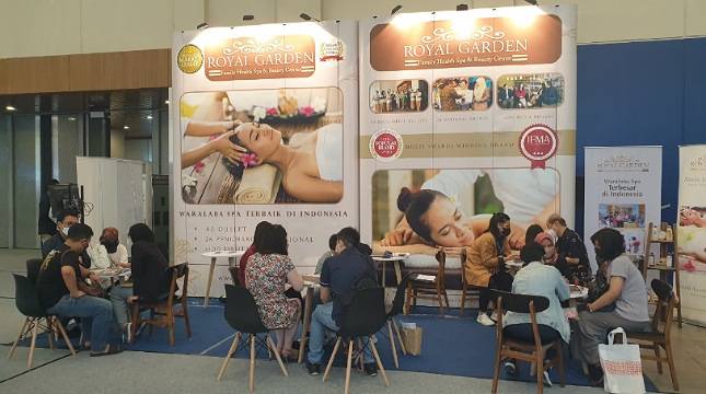 Royal Garden Raih Penghargaan 20 Best Franchise to Choice 2024 dari Asosiasi Franchise Indonesia 