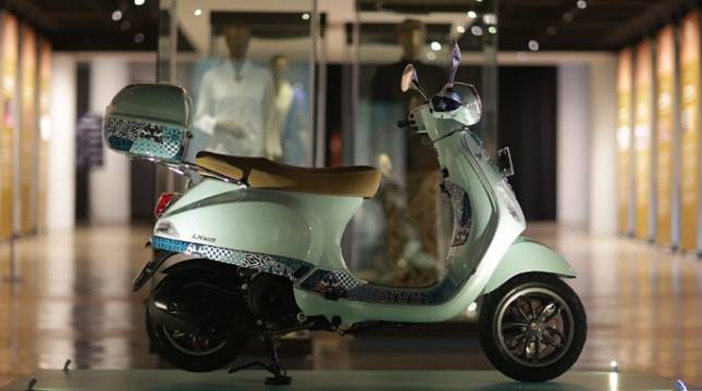 Bentuk Penghormatan Budaya Indonesia, Vespa Batik Hadir di Museum Batik Indonesia