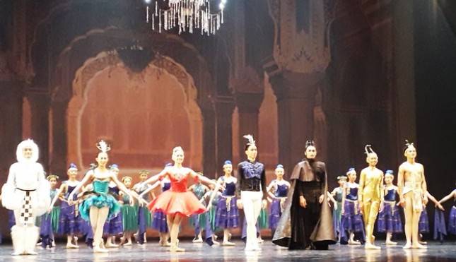 Marlupi Dance Academy Pentaskan Cerita Pewayangan Rama Dan Shinta di TIM