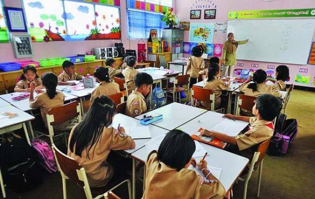 Soal Guru PPPK, Legislator Ini Sarankan Diambil Alih Pemerintah Pusat