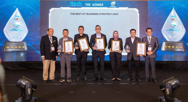 Terapkan Transformasi Digital dalam Bisnis, Sejumlah Perusahaan Terbaik Raih Penghargaan Digitech Award 2024