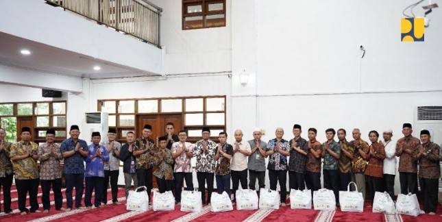 Puncak Ramadan Berbagi 2024, Kementerian PUPR Salurkan 1.600 Paket Sembako