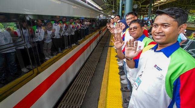1000 Mitra Tukang dan Mandor Naik Kereta Eksekutif dalam Program Mudik Bareng Nippon Paint 2024
