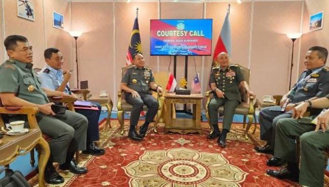 Panglima  Jenderal TNI Agus Subiyanto Penuhi Undangan Jeneral Tan Sri Dato&rsquo; Seri Mohammad  Bin Ab Rahman