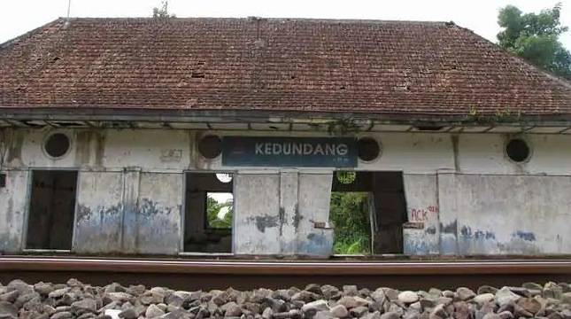 Pengamat Minta KAI Tanggung Jawab Usai Bongkar Cagar Budaya Stasiun Kedundang