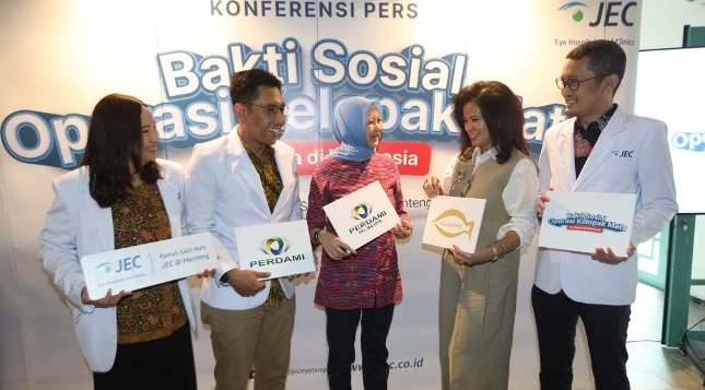 JEC Gelar Bakti Sosial Tindakan Operasi Kelopak Mata Gratis