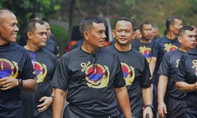 Dankormar  Mayor Jendreral TNI (Mar) Endi Supardi  Pimpim Olahraga Bersama