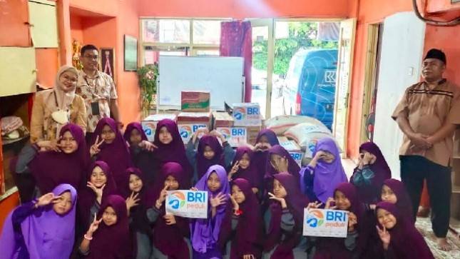 BRI kanca Lebak Bulus Peduli Yatim ke Yayasan Mizan Amanah