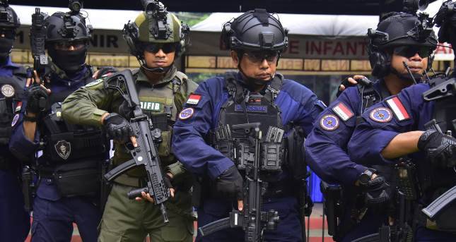 Dankormar Mayjen TNI (Mar) Endi Supardi  Sandang  Brevet Anti Teror dan Tri Media
