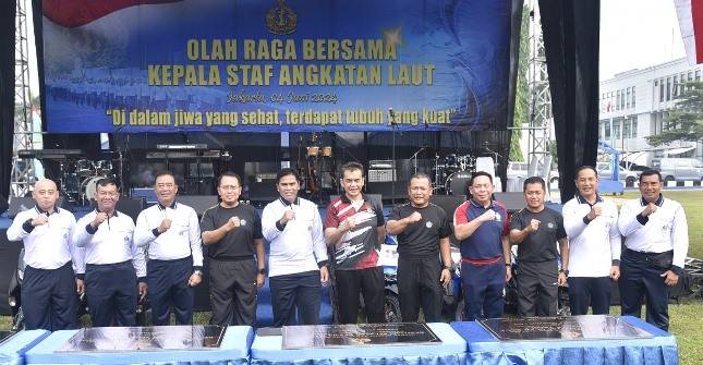 Dankormar Bersama Ketua Gabungan Jalasenastri Korps Marinir Hadiri Olahraga Bersama Kasal