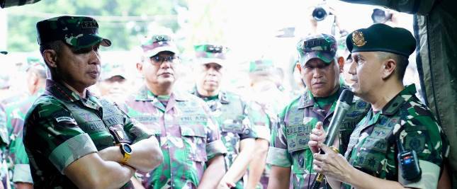 Panglima  Jenderal TNI Agus Subiyanto Cek Kesiapan Rumah Sakit Lapangan Satuan Tugas Yang Akan Diberangkatkan ke Palestina