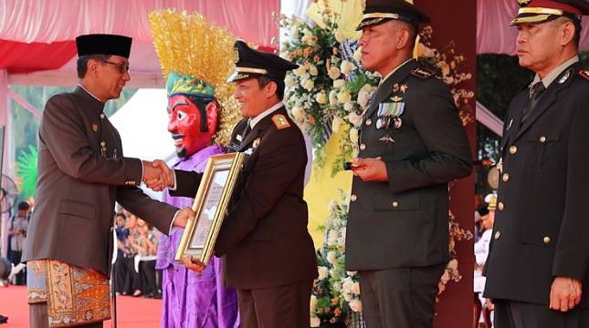Raih Penghargaan Instansi Terbaik, Sarana Jaya 'Acungi Jempol' Kinerja Kejati DKI Jakarta