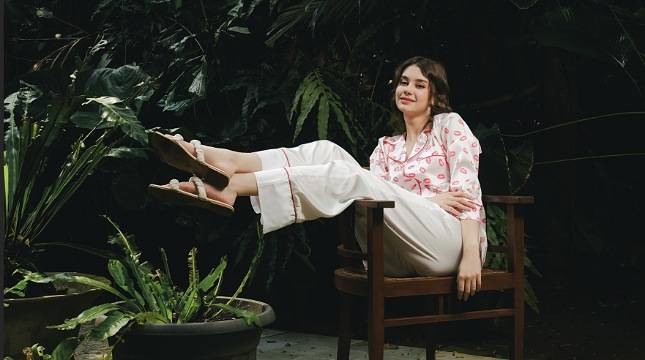 SROJA Luncurkan Koleksi Pakaian Terbarunya, SROJA x TJ by Tata Janeta