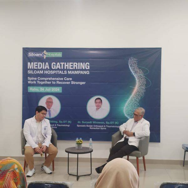 Siloam Hospitals Mampang Memperkenalkan Perawatan Komperhensif Tulang Belakang