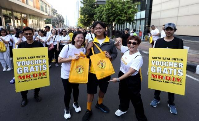 Rayakan Hari Pelanggan Nasional, MR.DIY Indonesia Gelar 'Hello Yellow' di CFD Jakarta