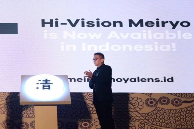 HOYA Produksi Coating Lensa Kacamata dengan Performa Tertinggi